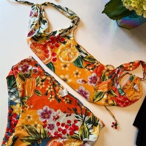Agua Bendita Orange and White Reversible Bikini size 2xl (12-14)
